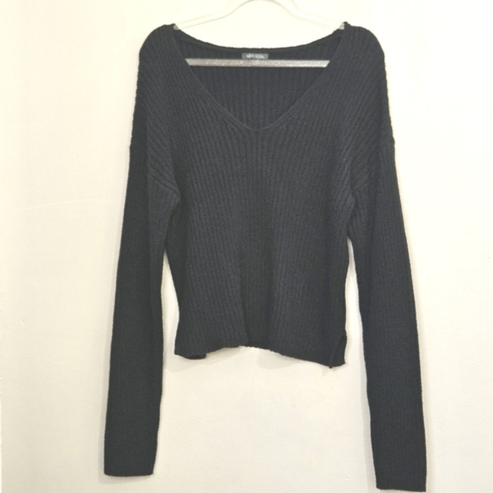 Wild Fable Black V-Neck Knit Sweater Large
